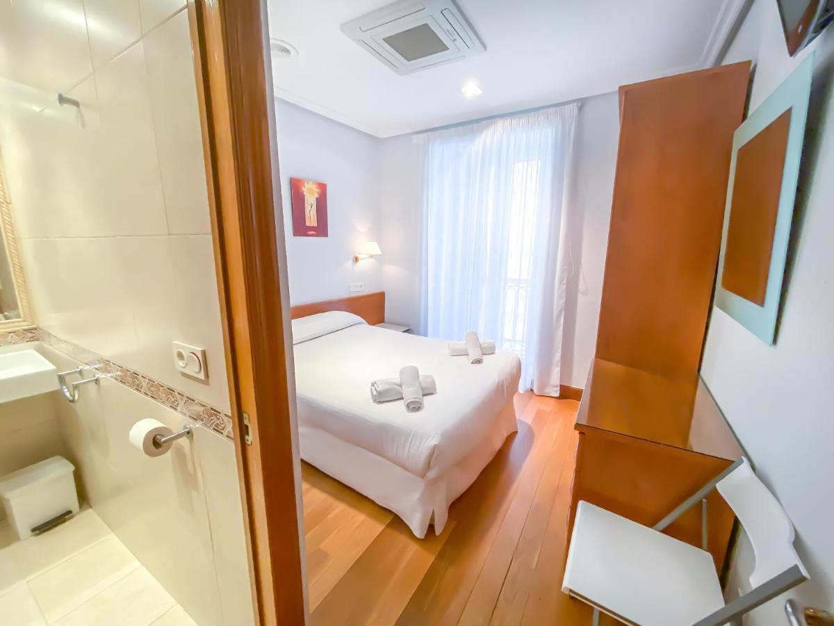 Habitaciones Turisticas Ayuntamiento San Sebastián Eksteriør bilde